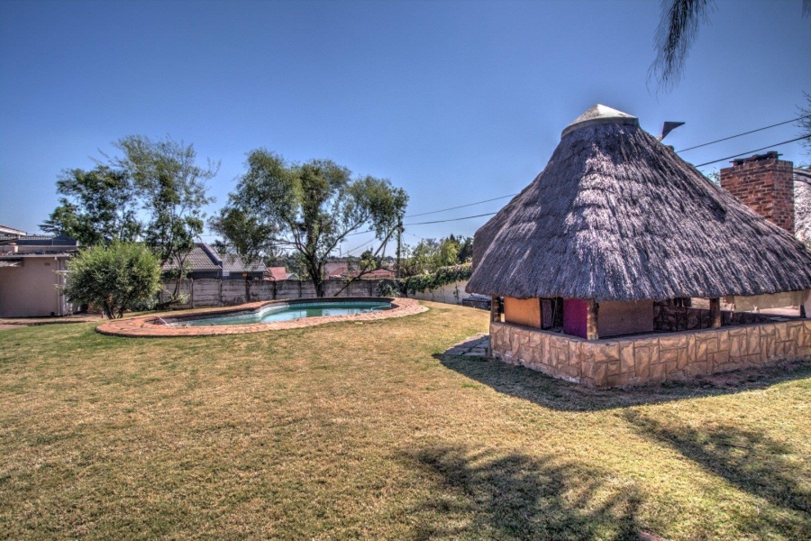3 Bedroom Property for Sale in Glen Marais Gauteng