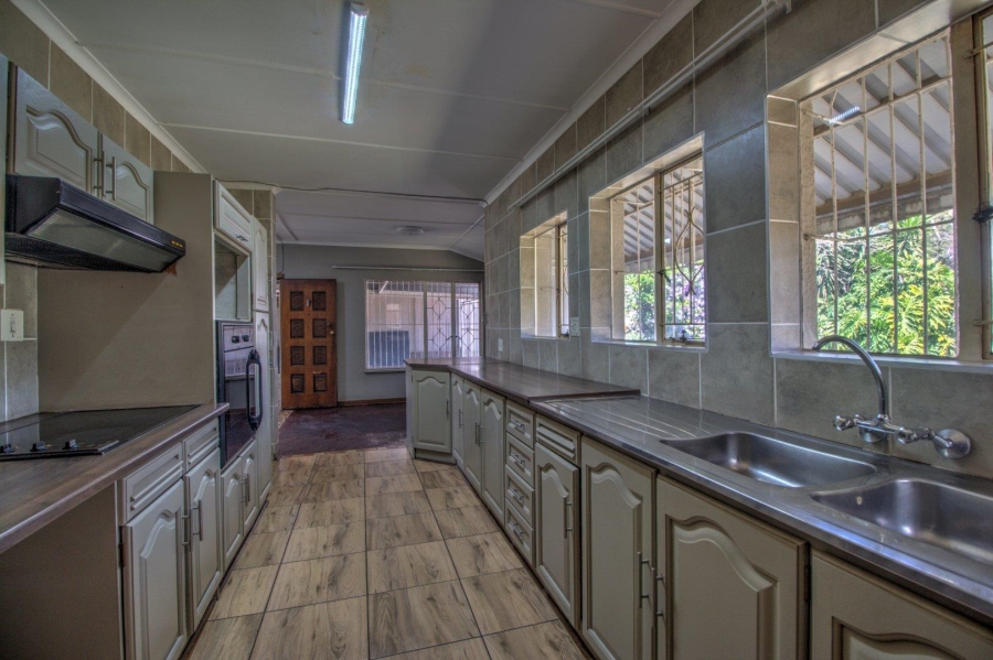 3 Bedroom Property for Sale in Glen Marais Gauteng