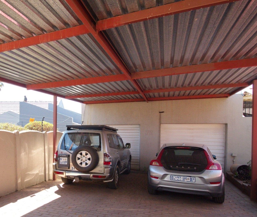 3 Bedroom Property for Sale in Glen Marais Gauteng