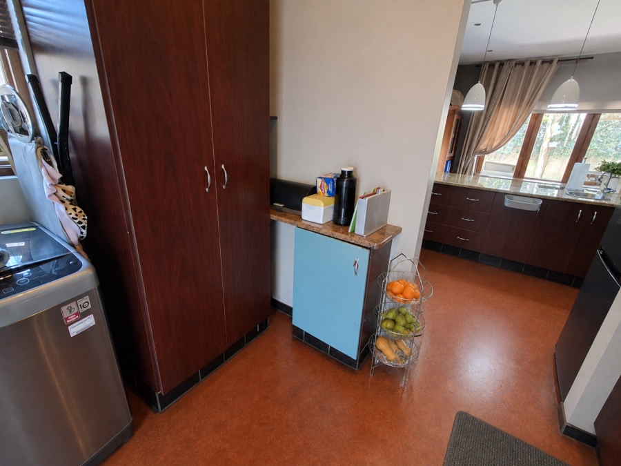 4 Bedroom Property for Sale in Hennopspark Gauteng