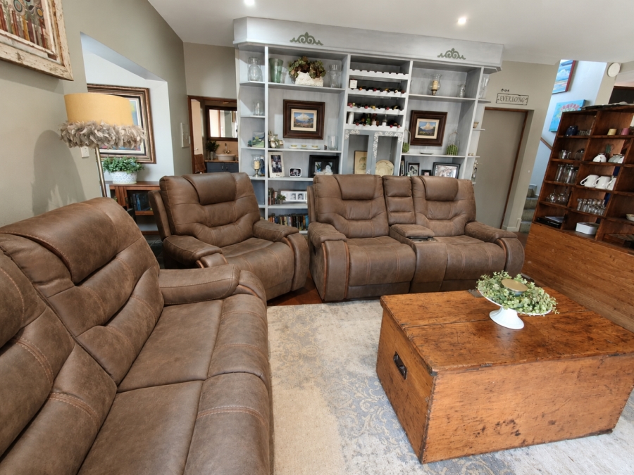 4 Bedroom Property for Sale in Hennopspark Gauteng