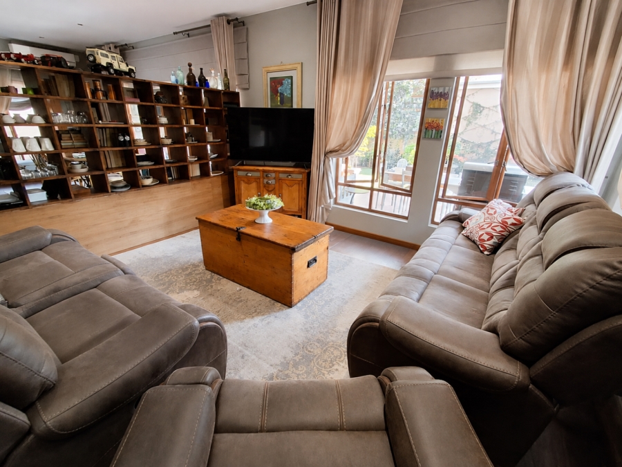 4 Bedroom Property for Sale in Hennopspark Gauteng