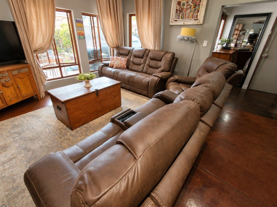 4 Bedroom Property for Sale in Hennopspark Gauteng