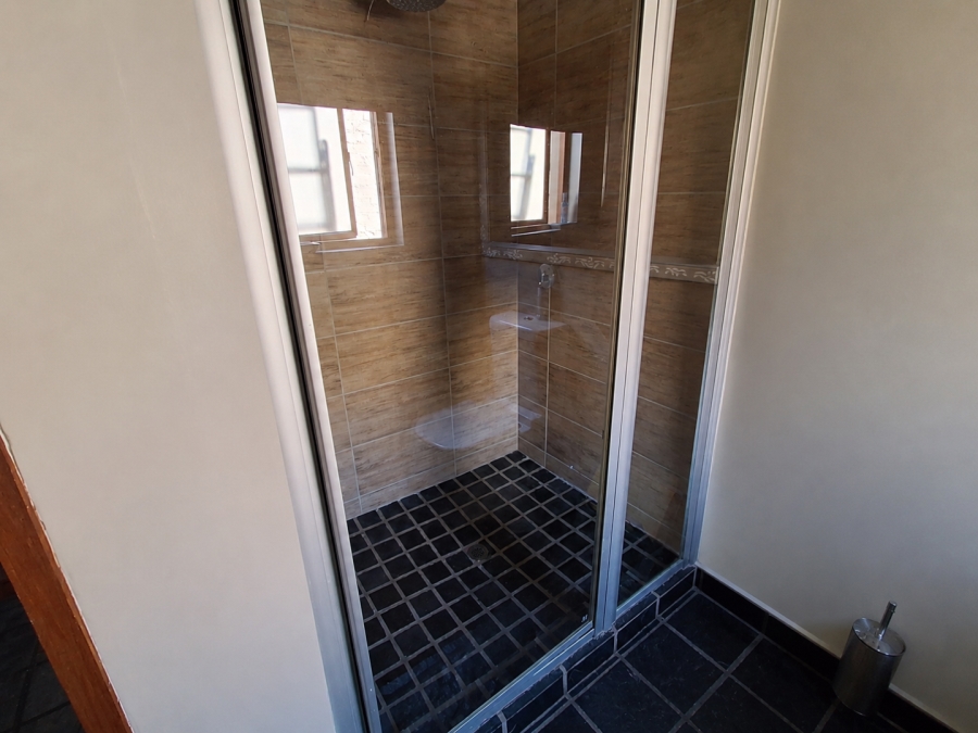 4 Bedroom Property for Sale in Hennopspark Gauteng