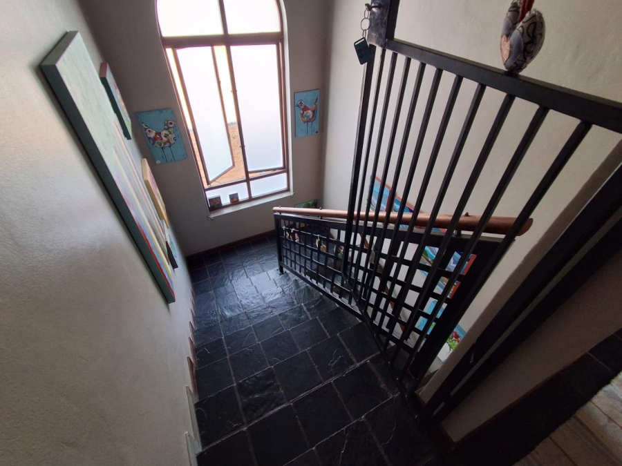 4 Bedroom Property for Sale in Hennopspark Gauteng