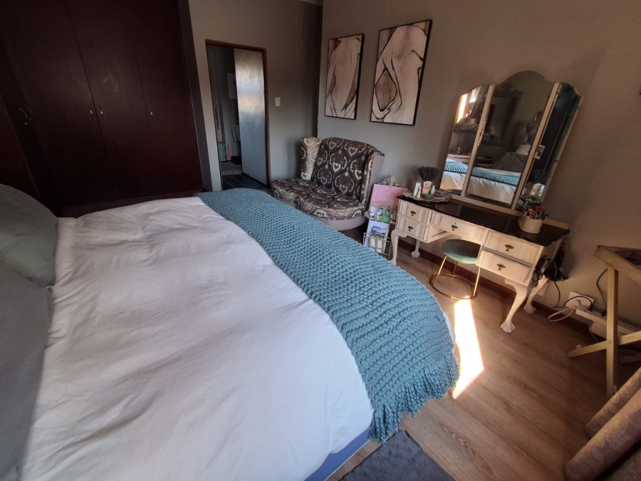 4 Bedroom Property for Sale in Hennopspark Gauteng