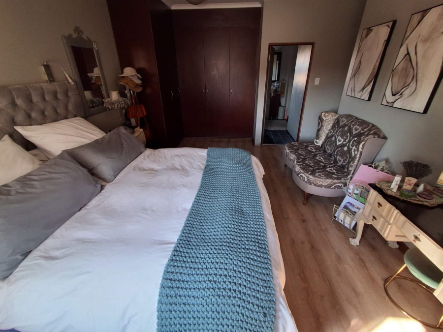 4 Bedroom Property for Sale in Hennopspark Gauteng