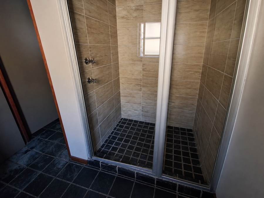 4 Bedroom Property for Sale in Hennopspark Gauteng