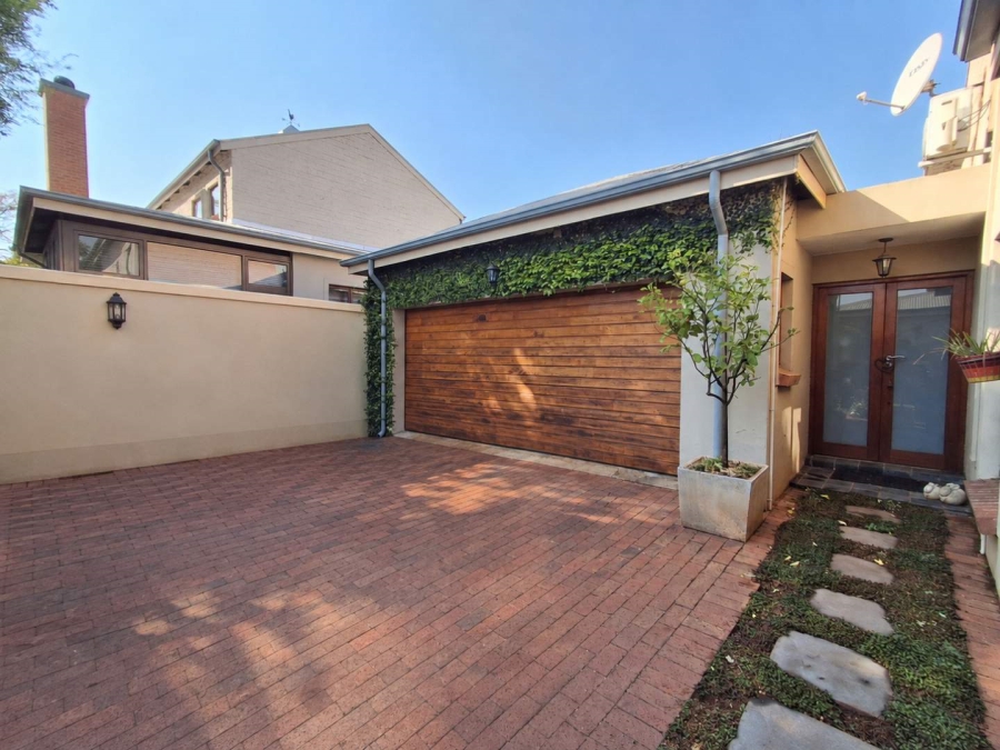 4 Bedroom Property for Sale in Hennopspark Gauteng