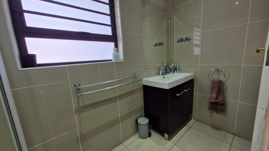 4 Bedroom Property for Sale in Bassonia Gauteng