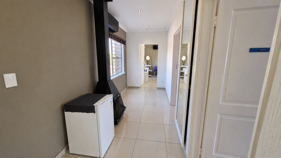 4 Bedroom Property for Sale in Bassonia Gauteng