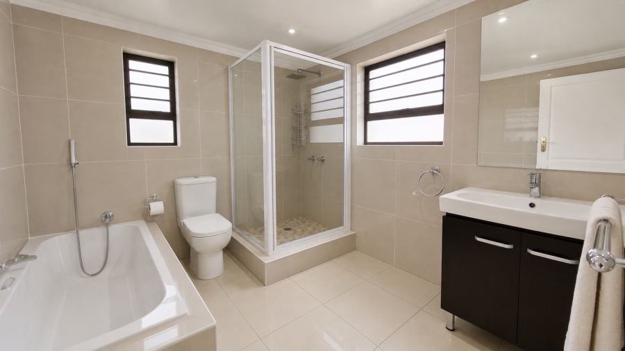 4 Bedroom Property for Sale in Bassonia Gauteng