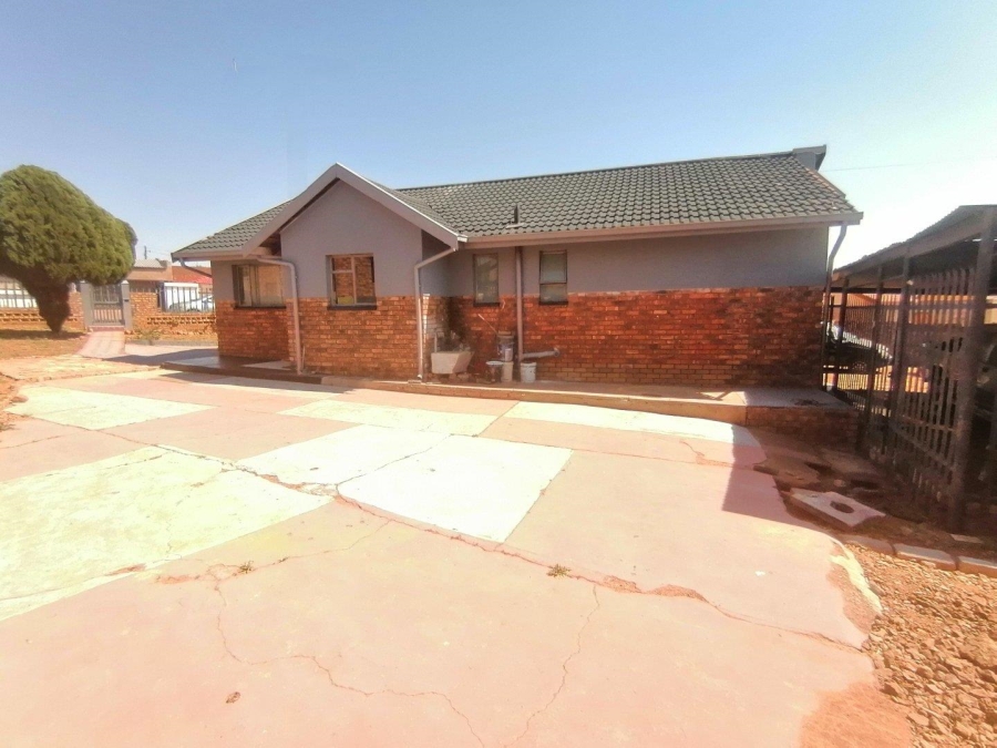 3 Bedroom Property for Sale in Soshanguve DD Gauteng