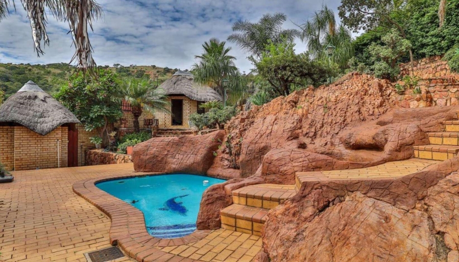 5 Bedroom Property for Sale in Magalieskruin Gauteng