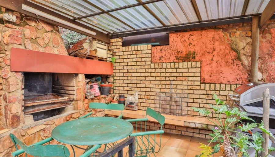 5 Bedroom Property for Sale in Magalieskruin Gauteng