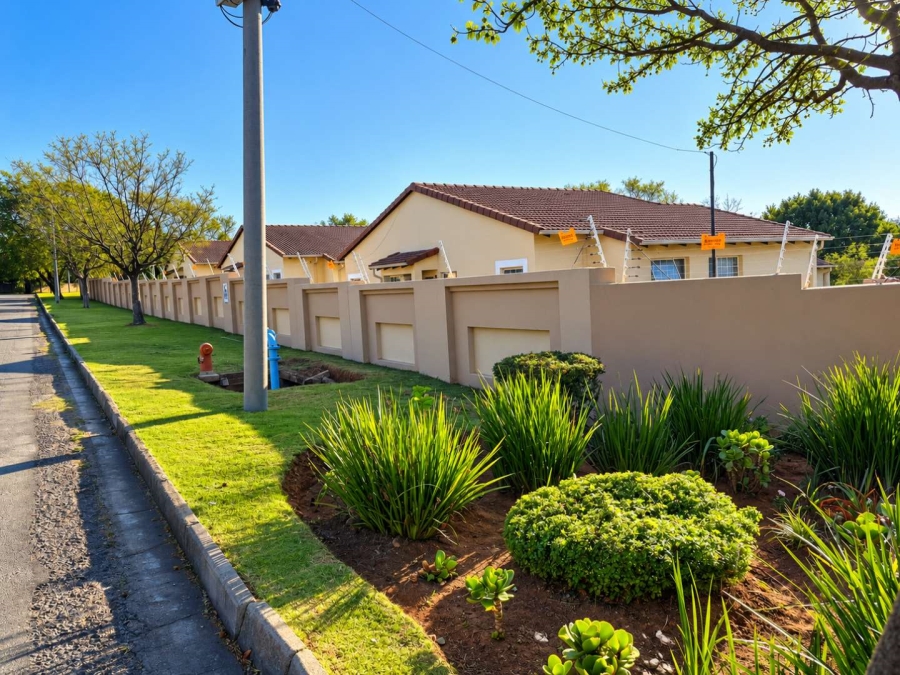 3 Bedroom Property for Sale in Carenvale Gauteng
