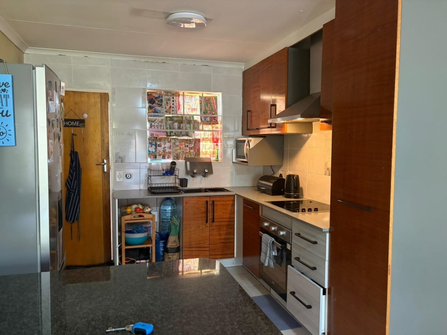 3 Bedroom Property for Sale in Carenvale Gauteng
