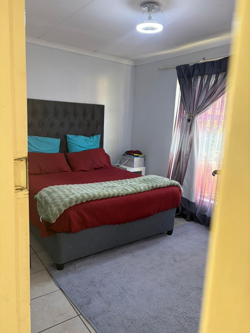 3 Bedroom Property for Sale in Carenvale Gauteng