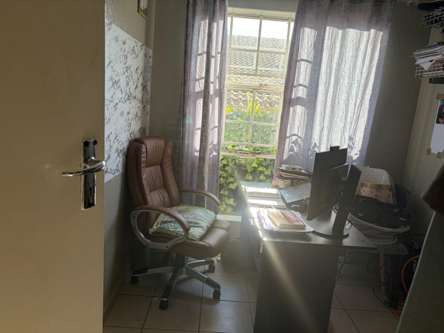 3 Bedroom Property for Sale in Carenvale Gauteng