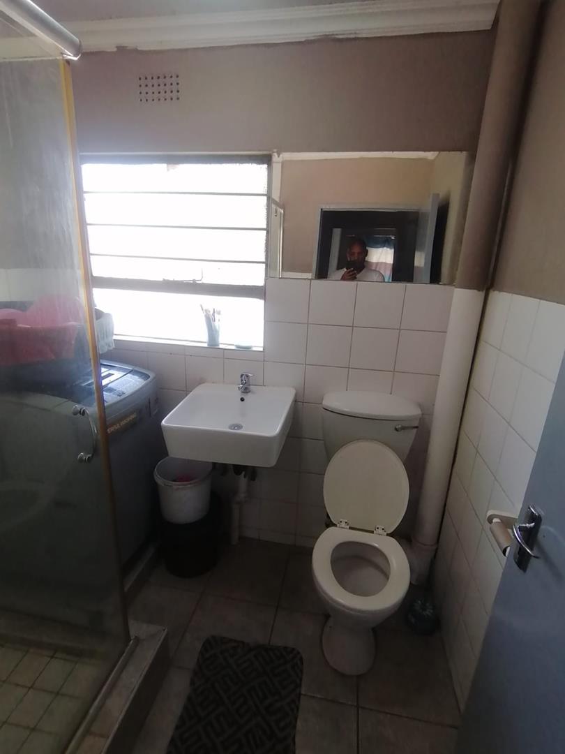 To Let 2 Bedroom Property for Rent in La Montagne Gauteng