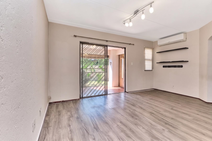 2 Bedroom Property for Sale in Bromhof Gauteng