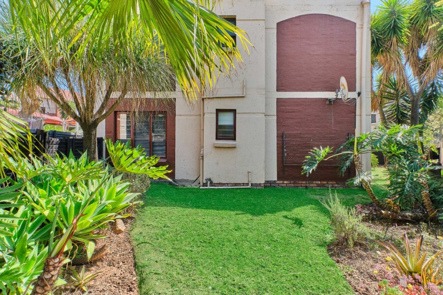 2 Bedroom Property for Sale in Bromhof Gauteng