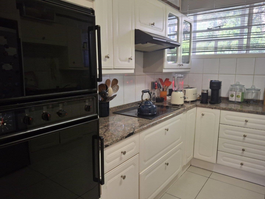 To Let 3 Bedroom Property for Rent in Benmore Gauteng