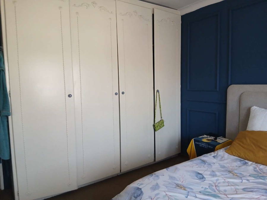 1 Bedroom Property for Sale in Lambton Gauteng