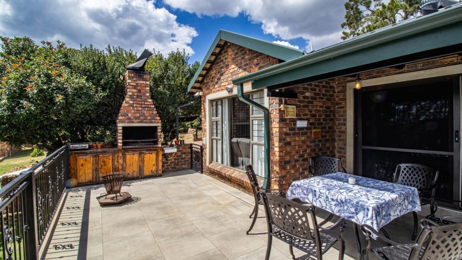4 Bedroom Property for Sale in Vaaloewer Gauteng