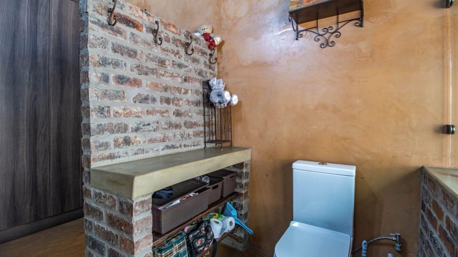 4 Bedroom Property for Sale in Vaaloewer Gauteng