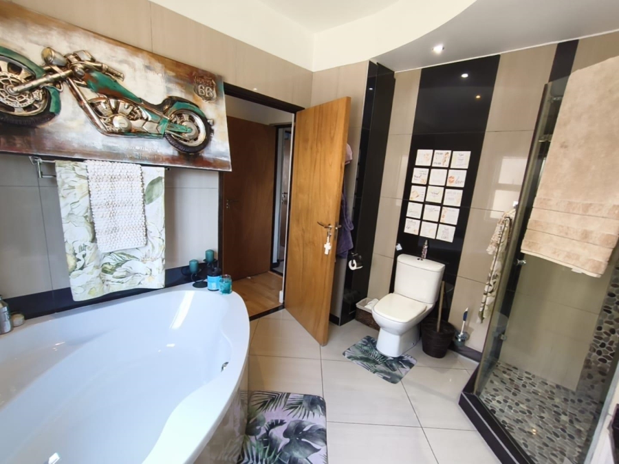 To Let 2 Bedroom Property for Rent in Boskruin Gauteng