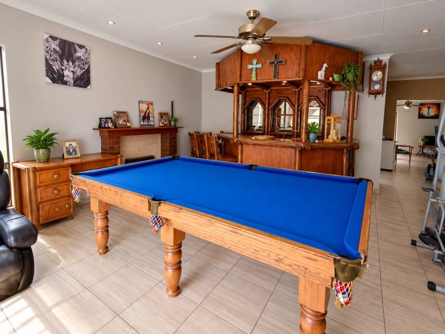 3 Bedroom Property for Sale in Farrarmere Gauteng