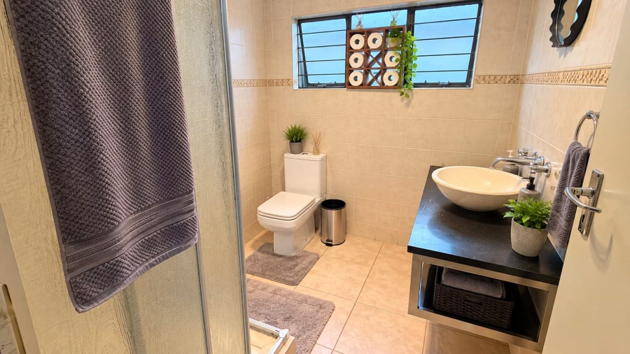 3 Bedroom Property for Sale in Farrarmere Gauteng
