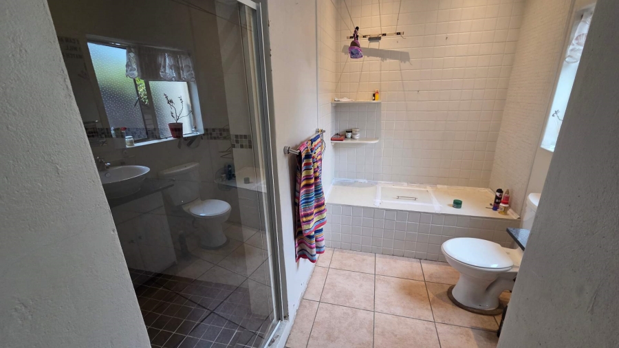 3 Bedroom Property for Sale in Farrarmere Gauteng