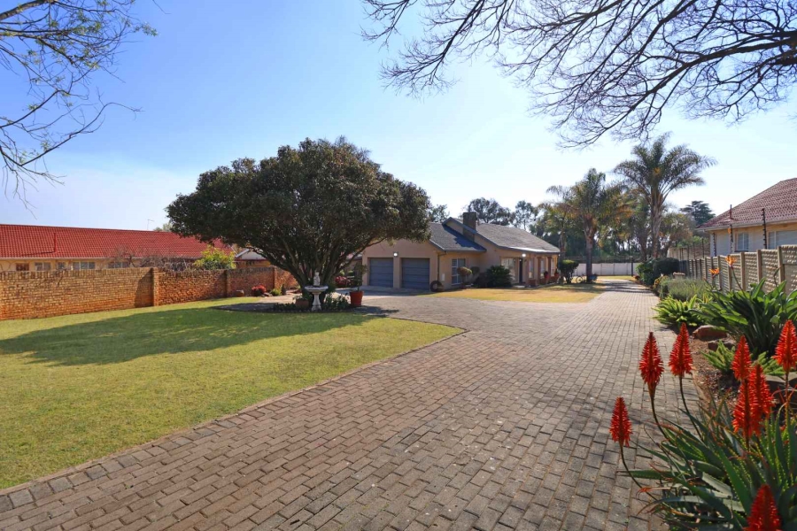 3 Bedroom Property for Sale in Greenhills Gauteng