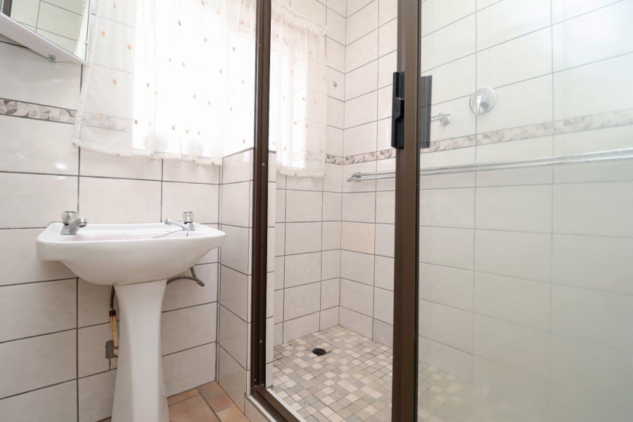 2 Bedroom Property for Sale in Greenhills Gauteng