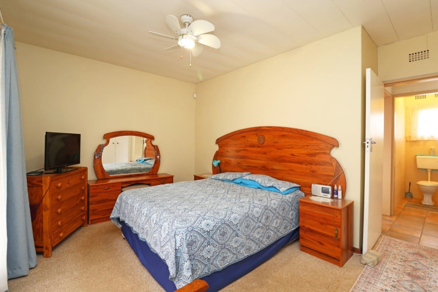 2 Bedroom Property for Sale in Greenhills Gauteng