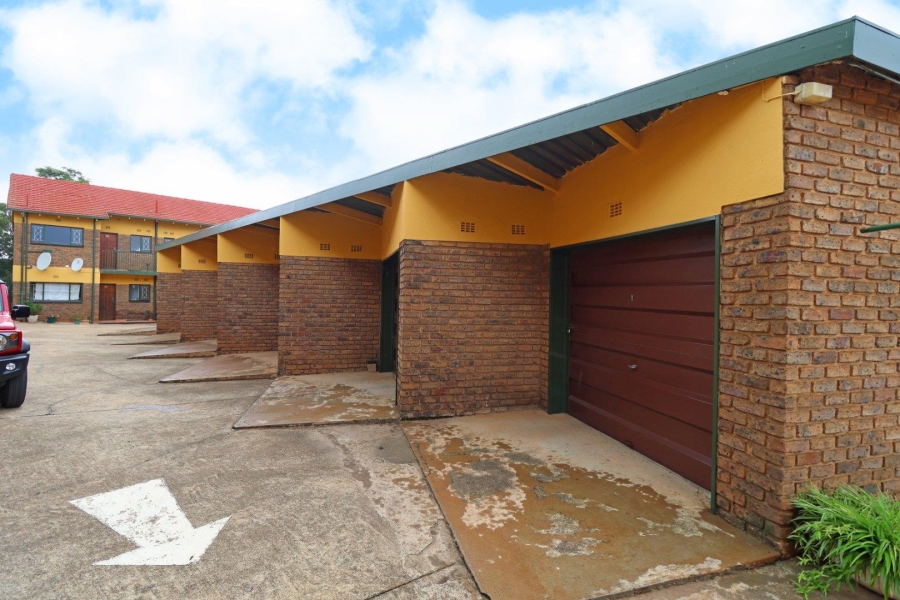 2 Bedroom Property for Sale in Greenhills Gauteng