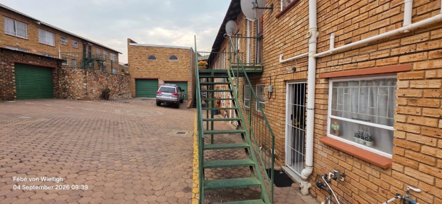 2 Bedroom Property for Sale in Rant En Dal Gauteng