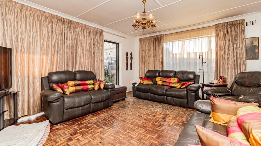 4 Bedroom Property for Sale in Raceview Gauteng