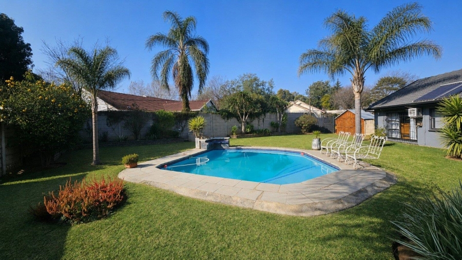 To Let 4 Bedroom Property for Rent in Morehill Gauteng