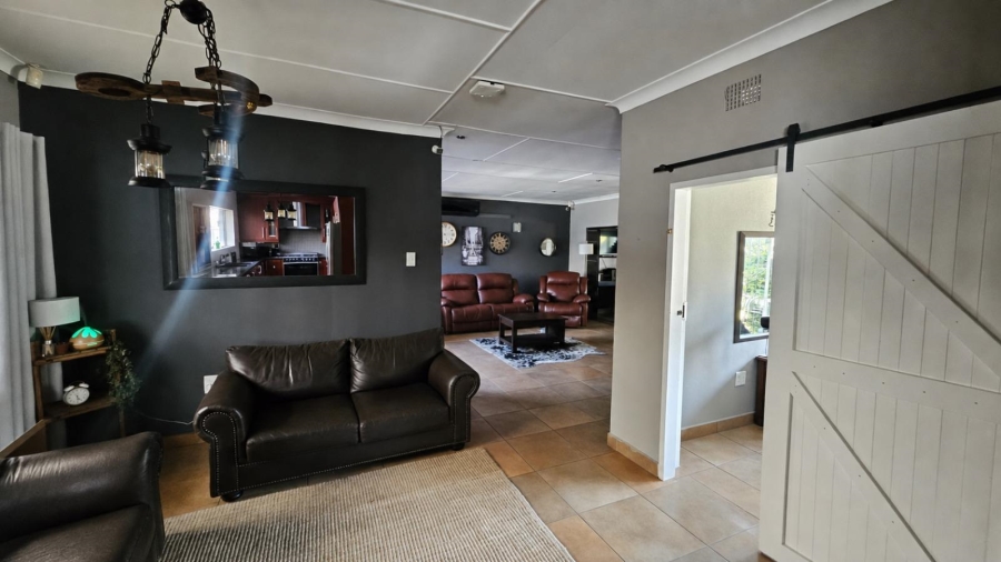 To Let 4 Bedroom Property for Rent in Morehill Gauteng