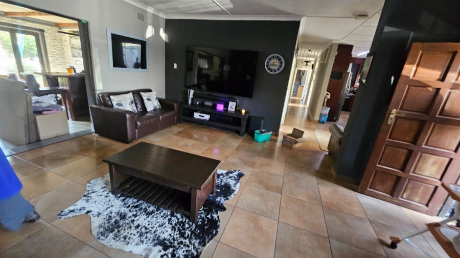 To Let 4 Bedroom Property for Rent in Morehill Gauteng
