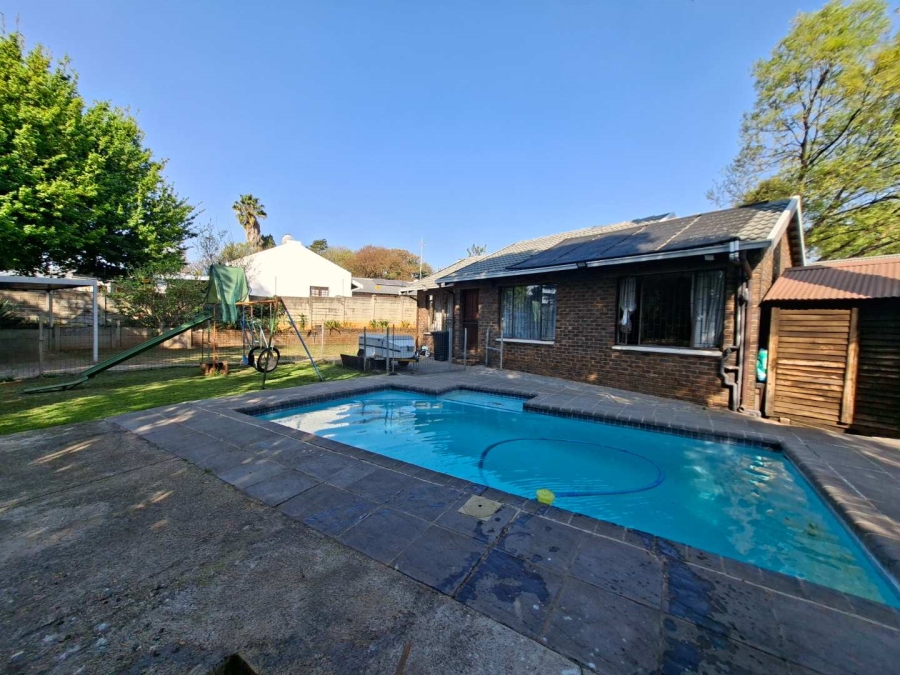 2 Bedroom Property for Sale in Weltevreden Park Gauteng
