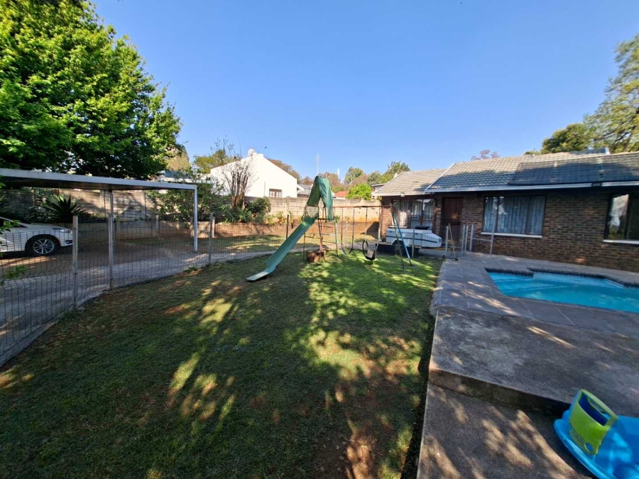 2 Bedroom Property for Sale in Weltevreden Park Gauteng
