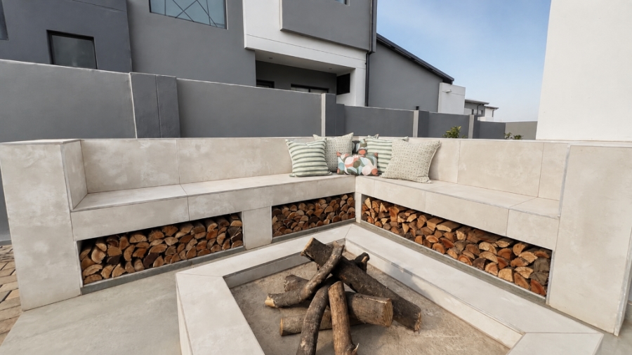 4 Bedroom Property for Sale in Fountainbrook Estate Gauteng