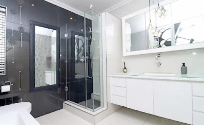 2 Bedroom Property for Sale in Morningside Gauteng