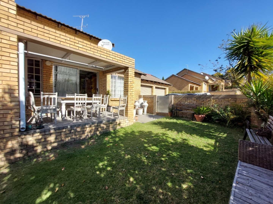 To Let 2 Bedroom Property for Rent in Olivedale Gauteng