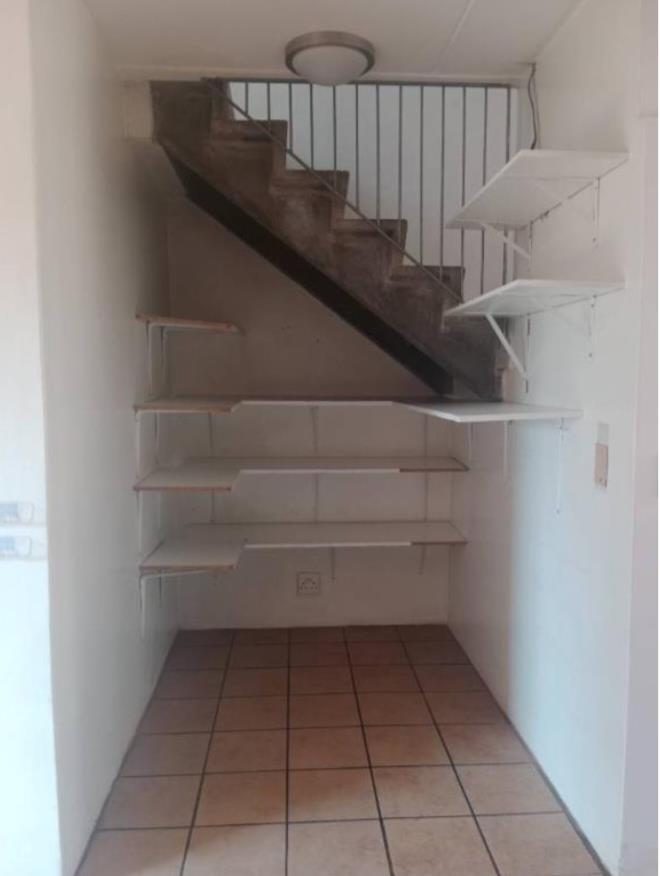 To Let 1 Bedroom Property for Rent in Houghton Gauteng