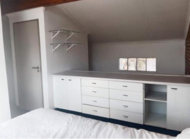 To Let 1 Bedroom Property for Rent in Houghton Gauteng